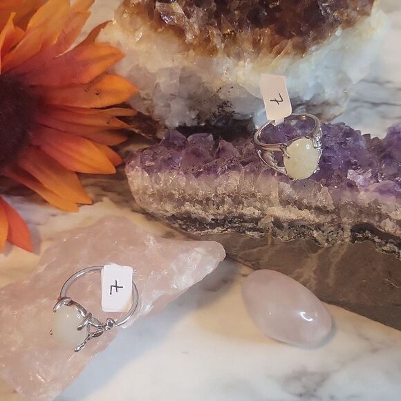 Size 7 Snow Quartz Gemstone Silver Plated Rings - Picture 8 of 14